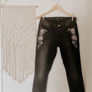 White House Black Market • Embroidered Jegging